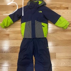 Boys North face triclimate winter coat and matching snow pants 3T